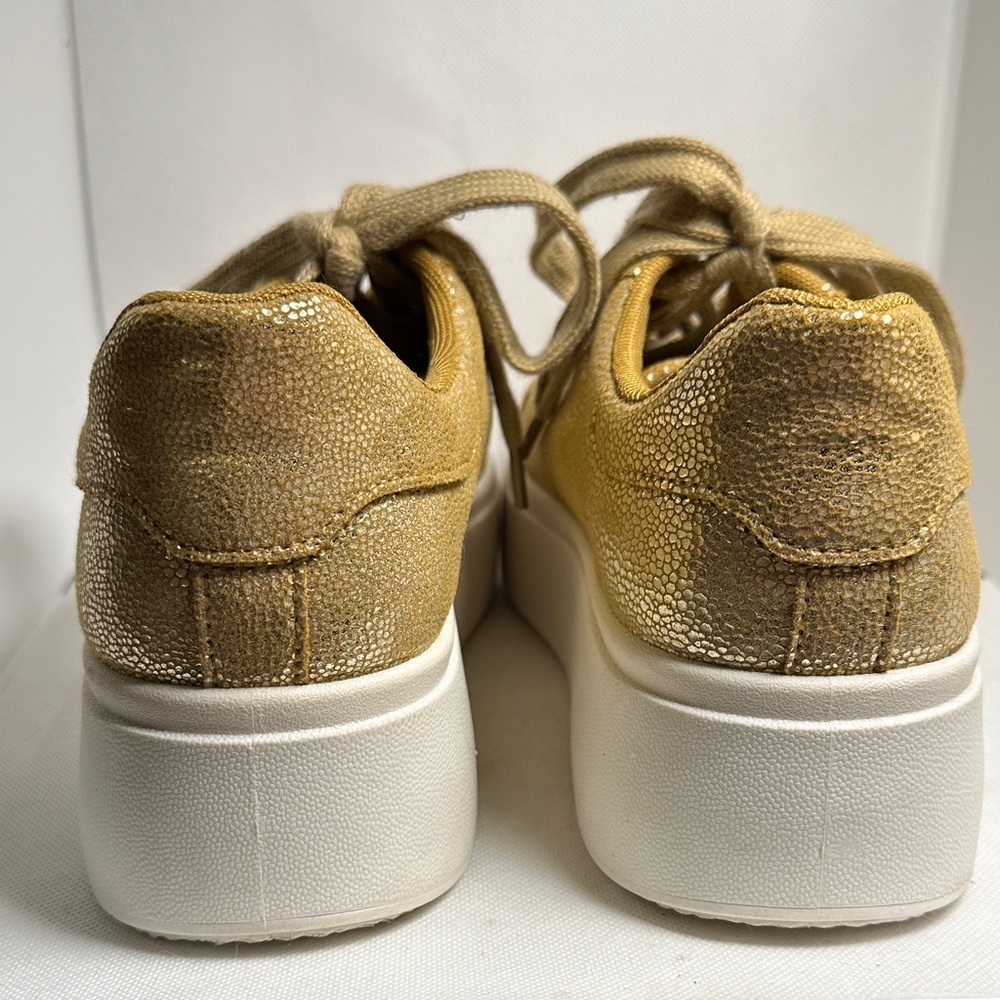 Dirty Laundry The Record Gold Metallic Platform Sneakers Women’s Size 10 Lace-Up - Picture 9 of 12